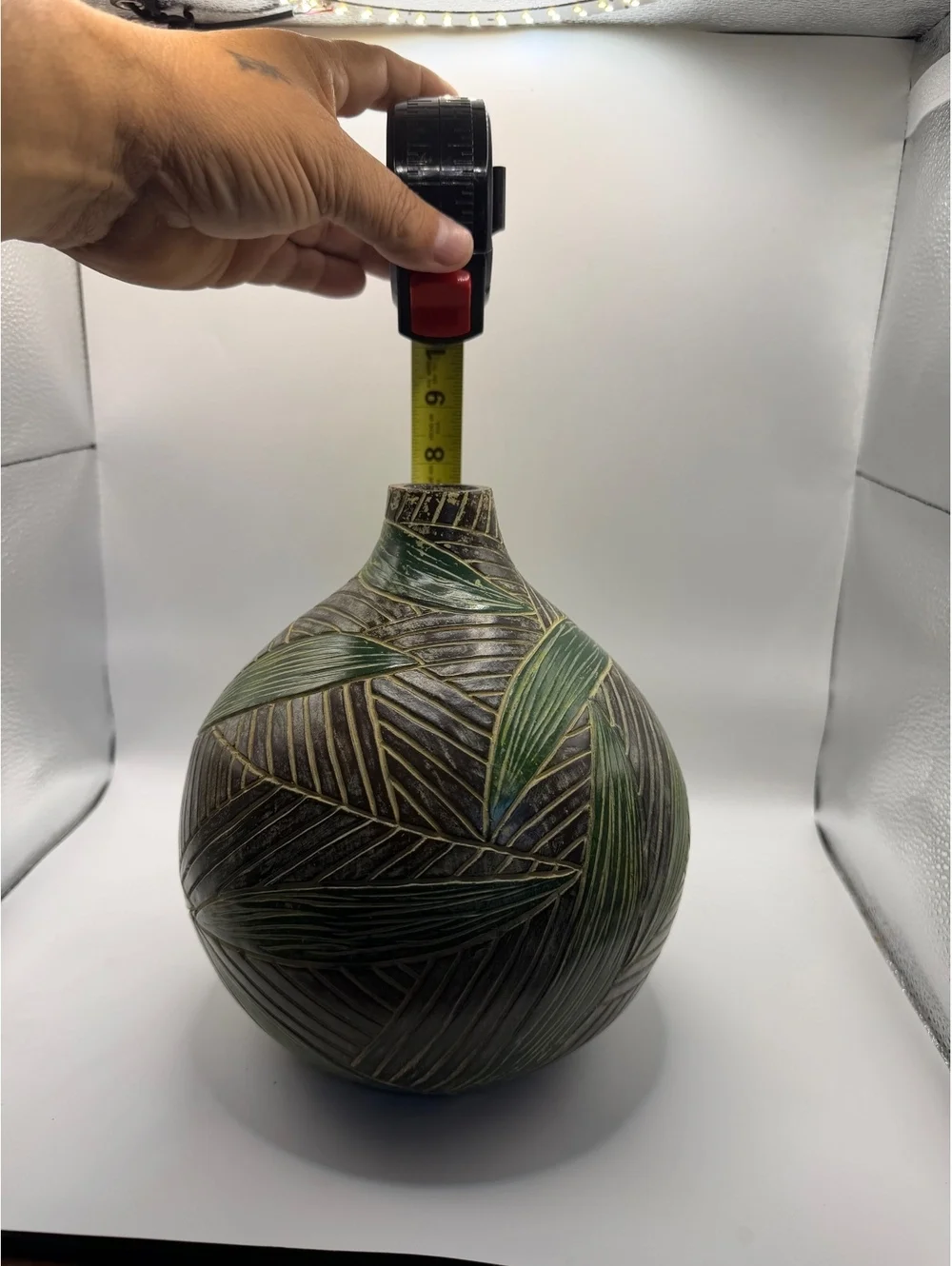 Decorative Handmade Ceramic Vase with Green Leaf Pattern
